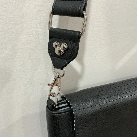 Disney Store Mickey Mouse Icon Square Flair Crossbody Bag Black EUC - Picture 2 of 4